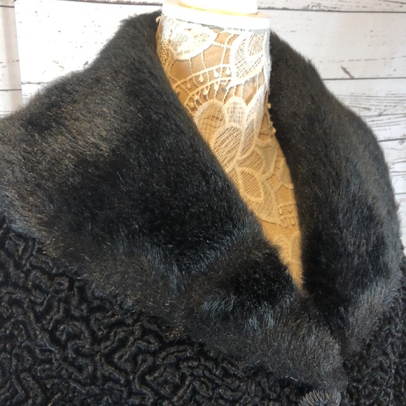 Vintage Persian coat in black with fur size medium - Picture 6 of 17